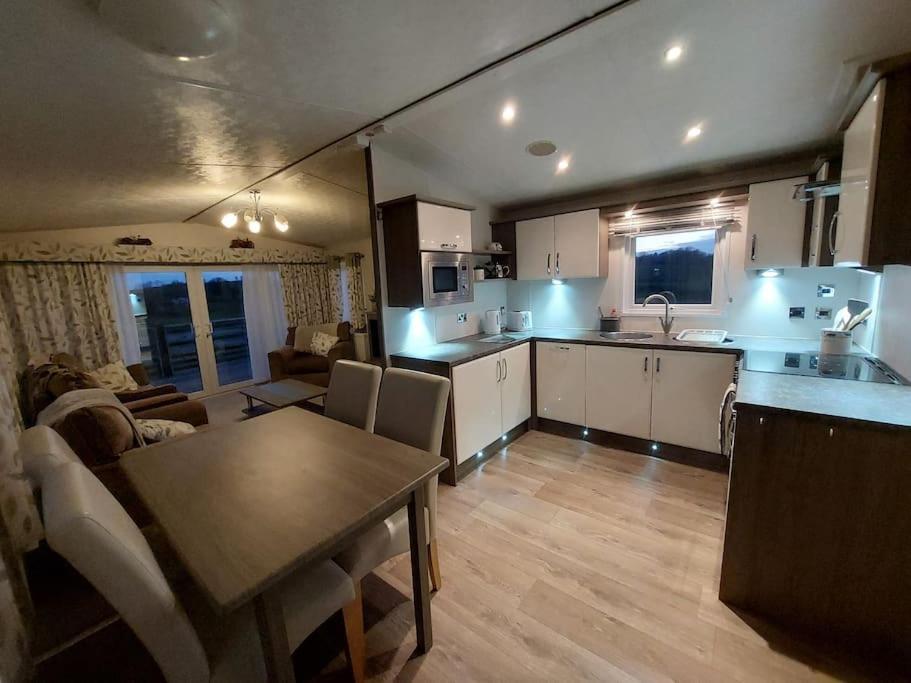 Drumrammer Farm Lodge Ahoghill Bagian luar foto