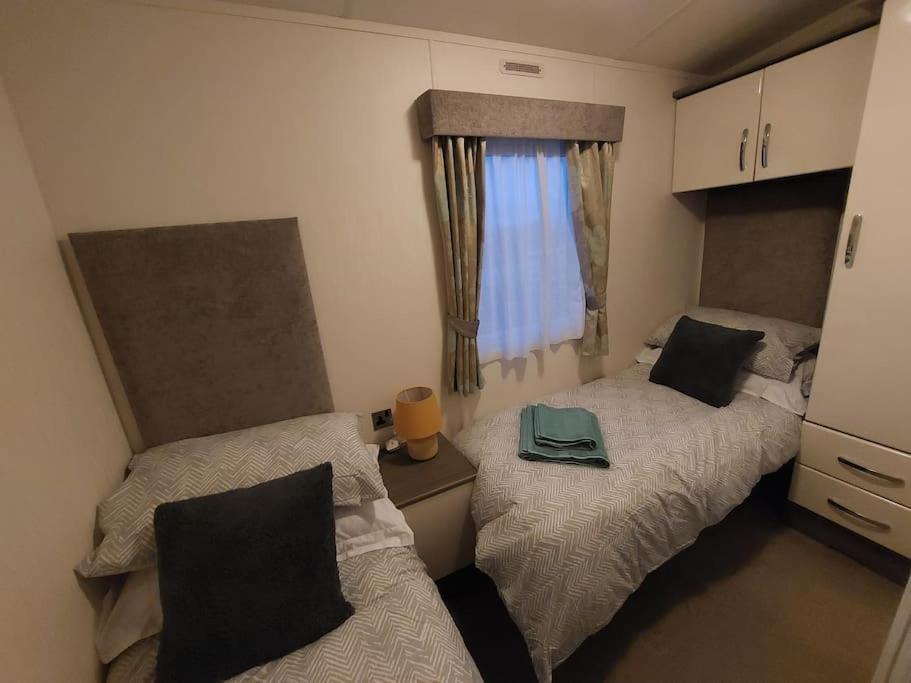 Drumrammer Farm Lodge Ahoghill Bagian luar foto