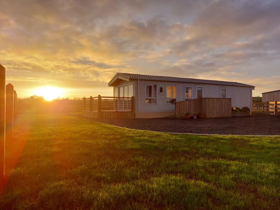 Drumrammer Farm Lodge Ahoghill Bagian luar foto